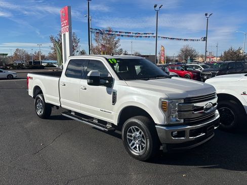 Used 2019 Ford F350 Lariat w/ Lariat Ultimate Package image 4