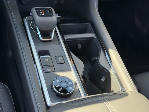 New 2026 Nissan Pathfinder SV AWD/4WD image 17
