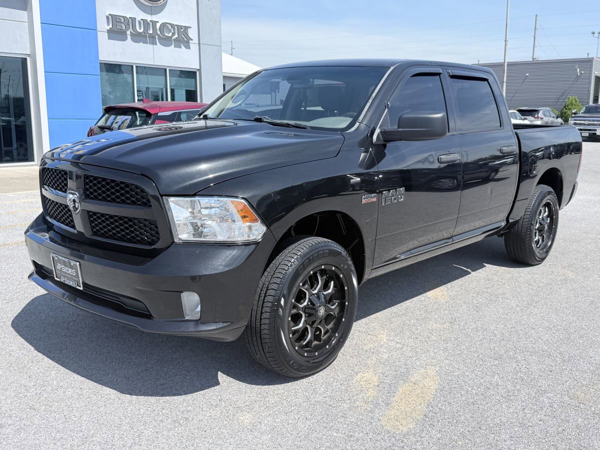 Used 2015 RAM 1500 Express AWD/4WD image 1