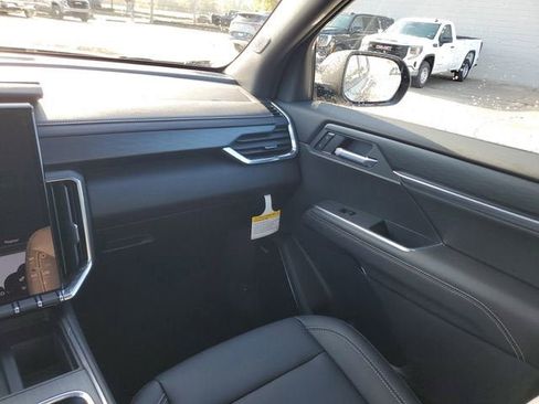 New 2026 GMC Acadia Elevation image 15