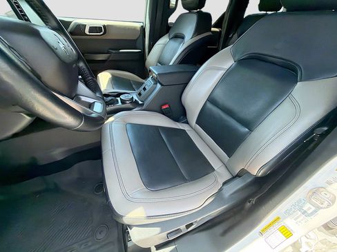 Used 2024 Ford Bronco Wildtrak AWD/4WD image 11