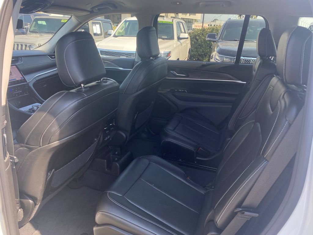 Used 2023 Jeep Grand Cherokee L Limited w/ Luxury Tech Group II AWD/4WD image 27