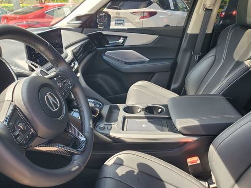 Used 2025 Acura MDX FWD w/ Technology Package image 18