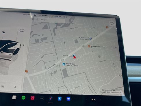 Used 2023 Tesla Model 3 Standard Range image 13