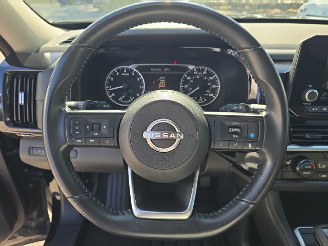 Certified 2024 Nissan Pathfinder SV FWD image 29