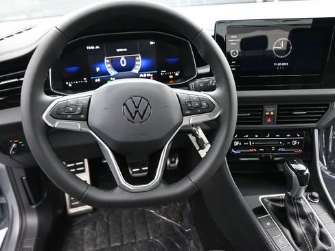 Used 2026 Volkswagen Jetta Sport FWD image 39