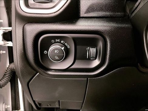 Used 2024 RAM 3500 Big Horn image 35