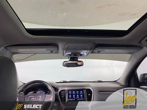 Used 2023 GMC Acadia AT4 w/ Technology Package AWD/4WD image 15