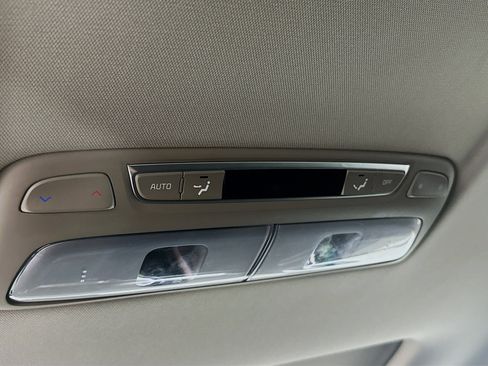 Used 2025 Kia Telluride S AWD/4WD image 28