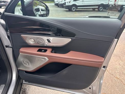 New 2026 Lincoln Nautilus Reserve AWD/4WD image 15