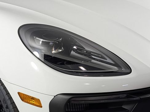 New 2026 Porsche Macan GTS AWD/4WD image 15