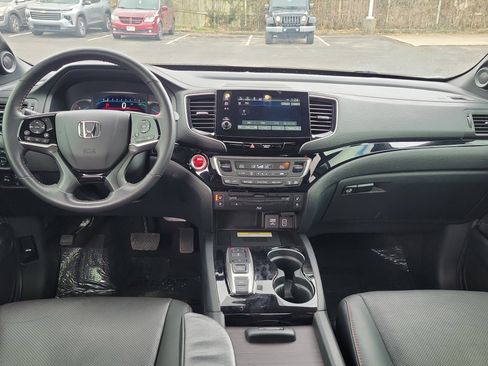 Used 2022 Honda Pilot Black Edition image 13