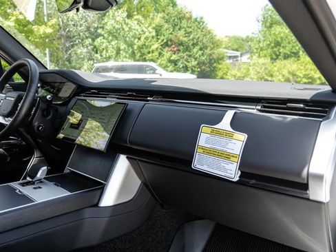 New 2026 Land Rover Range Rover SE AWD/4WD image 17