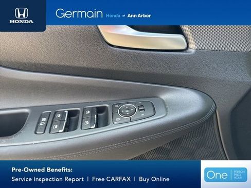 Used 2019 Hyundai Santa Fe SEL FWD image 18