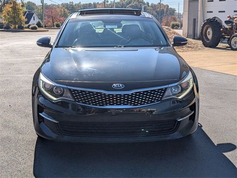 Used 2016 Kia Optima EX w/ Premium Package image 2