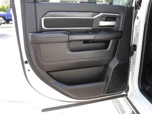 Used 2024 RAM 2500 Big Horn AWD/4WD image 13