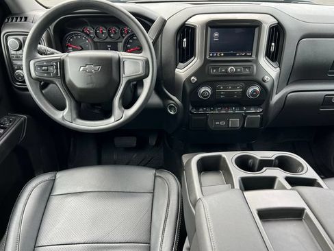Used 2026 Chevrolet Silverado 1500 Custom Trail Boss w/ Dark Appearance Package AWD/4WD image 3