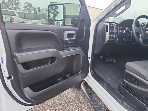 Used 2019 Chevrolet Silverado 2500 LT w/ All Star Edition image 13