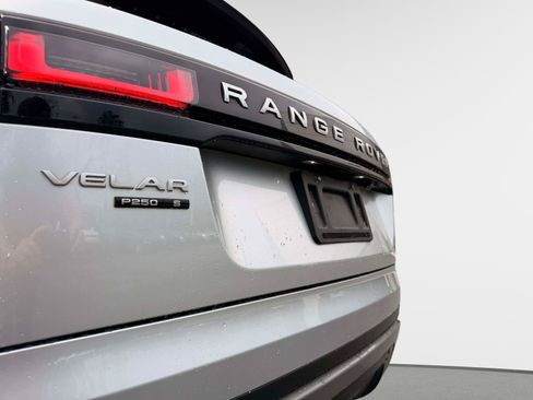 Used 2019 Land Rover Range Rover Velar S AWD/4WD image 25