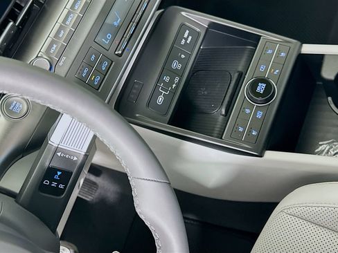 New 2026 Hyundai Kona Limited FWD image 14