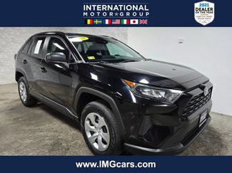 Used 2021 Toyota RAV4 LE AWD/4WD video 1