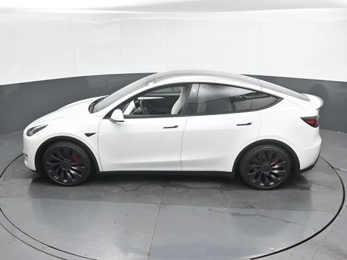 Used 2023 Tesla Model Y Performance AWD/4WD image 38