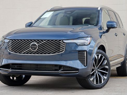 Used 2025 Volvo XC90 T8 Plus w/ Protection Package Premier AWD/4WD image 3
