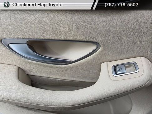 Used 2022 Mercedes-Benz GLC 300 GLC 300 image 45