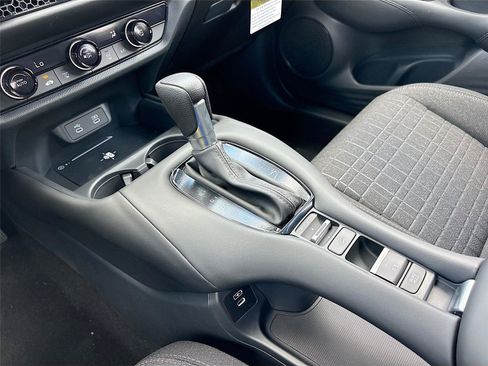 Certified 2026 Honda HR-V LX image 19
