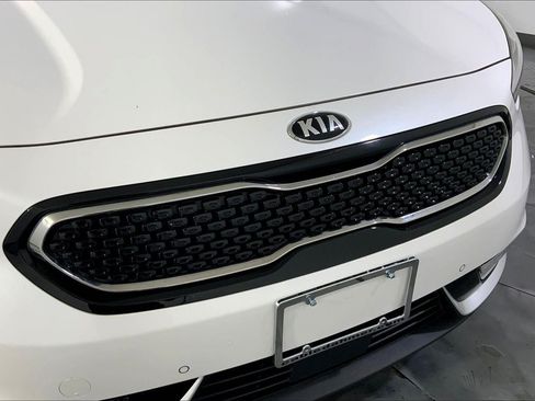 Used 2018 Kia Niro Touring FWD image 28
