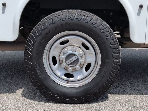 Used 2021 Ford F250 XL w/ Power Equipment Group AWD/4WD image 11