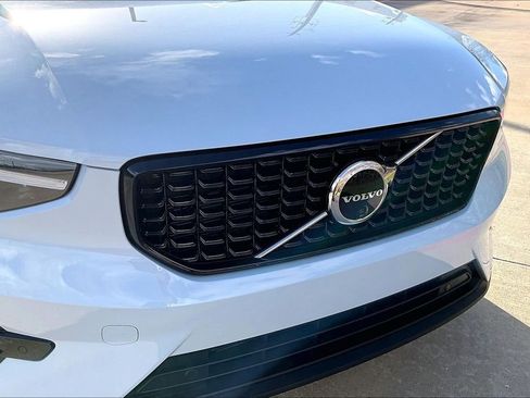 New 2026 Volvo XC40 B5 Plus w/ Protection Package Premier AWD/4WD image 41