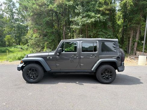 Used 2016 Jeep Wrangler Unlimited Sport AWD/4WD image 2