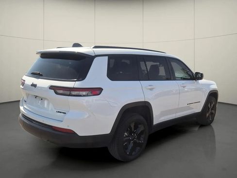Used 2023 Jeep Grand Cherokee L Limited w/ Black Appearance Package AWD/4WD image 7