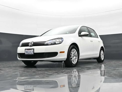 Used 2010 Volkswagen Golf 4-Door FWD image 24