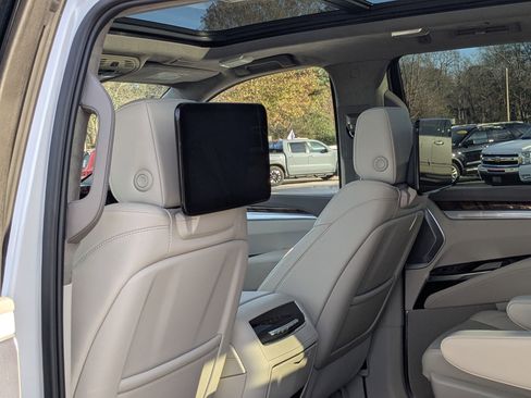 Used 2025 Cadillac Escalade Sport Platinum image 23