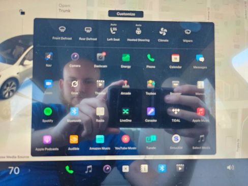 Used 2024 Tesla Model Y Long Range image 44