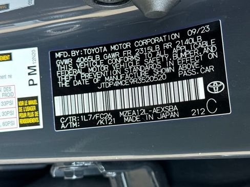 Used 2024 Toyota Corolla SE w/ SE Premium Package FWD image 29