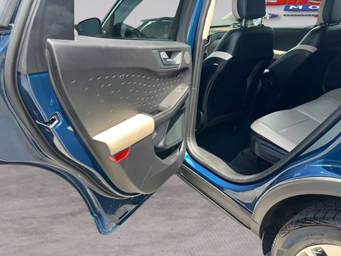 Used 2020 Ford Escape Titanium AWD/4WD image 12