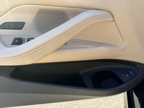 Used 2024 BMW 430i Convertible image 12