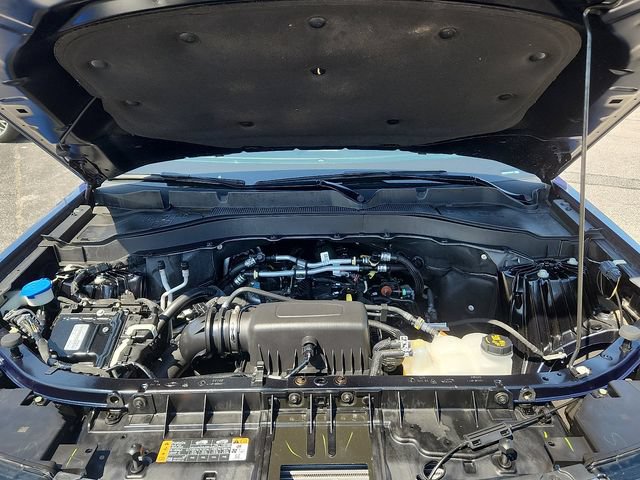 Used 2023 Ford Explorer XLT AWD/4WD image 21