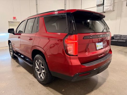 Used 2023 Chevrolet Tahoe Z71 w/ Luxury Package AWD/4WD image 7