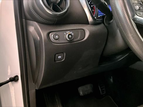 Used 2022 Chevrolet Blazer LT FWD image 29