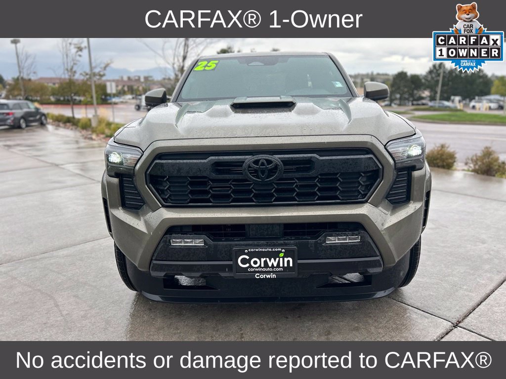 Used 2025 Toyota Tacoma TRD Sport AWD/4WD image 2