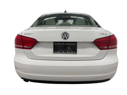 Used 2015 Volkswagen Passat TDI SE FWD image 5
