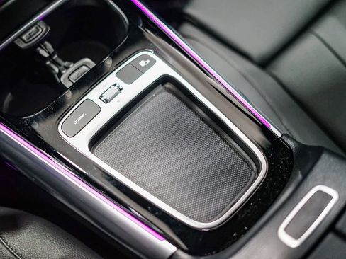 Used 2025 Mercedes-Benz GLA 250 image 24