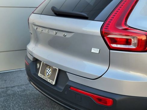 Used 2023 Volvo XC40 Recharge Ultimate image 40