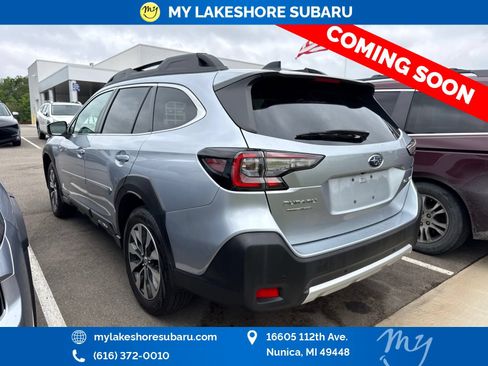 Certified 2025 Subaru Outback Limited AWD/4WD image 4