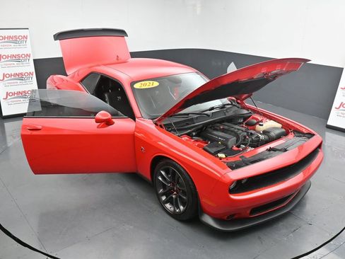 Used 2021 Dodge Challenger R/T Scat Pack w/ Plus Package image 40