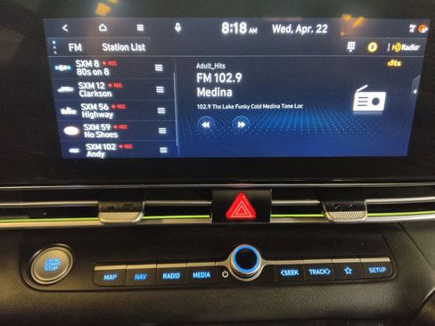 Used 2025 Hyundai Elantra SEL FWD image 25